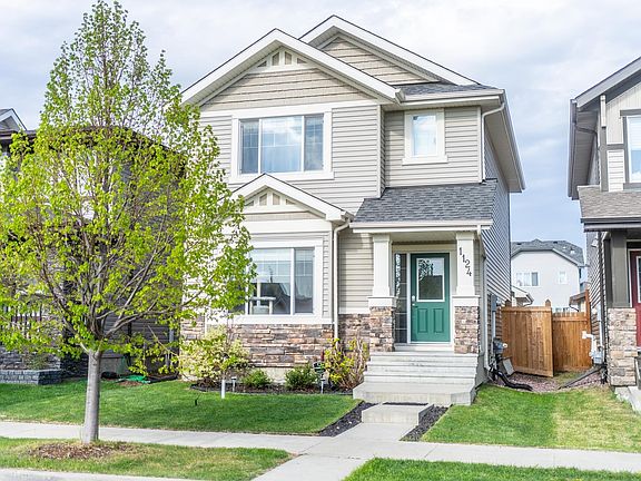 2nd image of 1124 161st St SW
