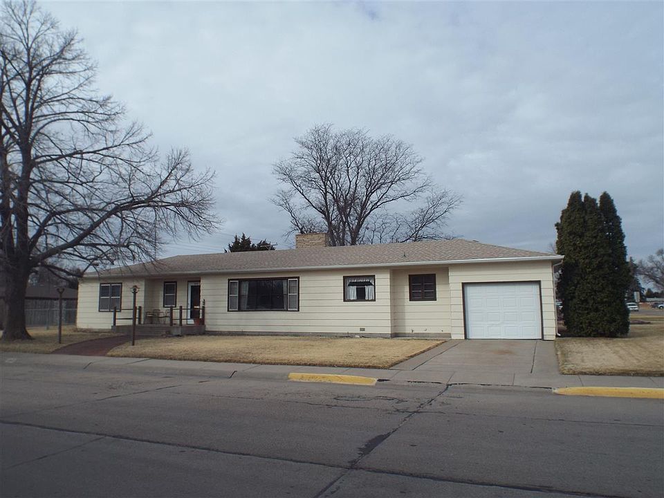 1st image of 102 Circle Dr