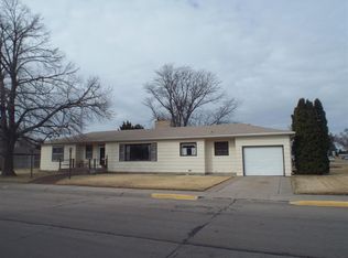 102 Circle Dr, North Platte, NE 69101