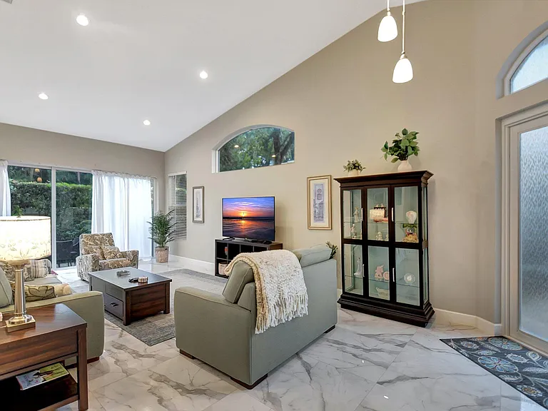 8180 Sandpiper Way — Photo 6