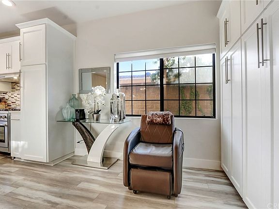 4th image of 6201 Valley Circle Blvd Unit 15