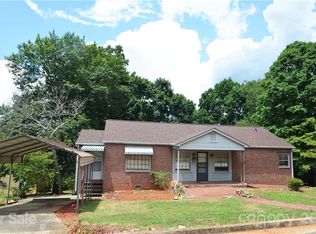 23 W Highland Ave, Granite Falls, NC 28630