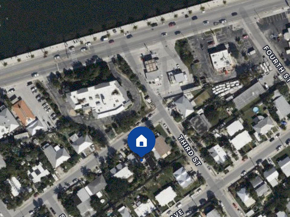 2nd image of 2016 Roosevelt Dr