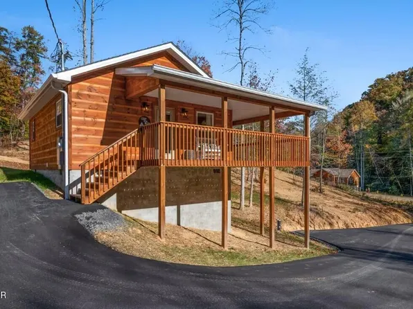 2109 Bluff Ridge Rd, Sevierville, TN 37876