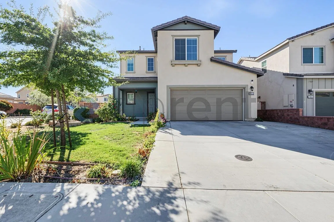 4 bed, 2429 sqft, $3,750 — Photo 1