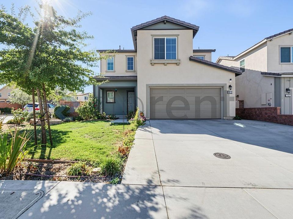 1st image of 1033 Egret St