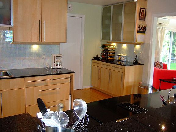 5th image of 5409 Challedon Dr