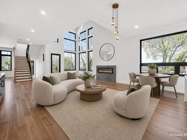 15 Bird Hill Rd, Lexington, MA 02421