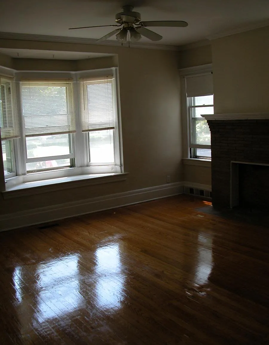 3 bed, 1100 sqft, $1,750 — Photo 3