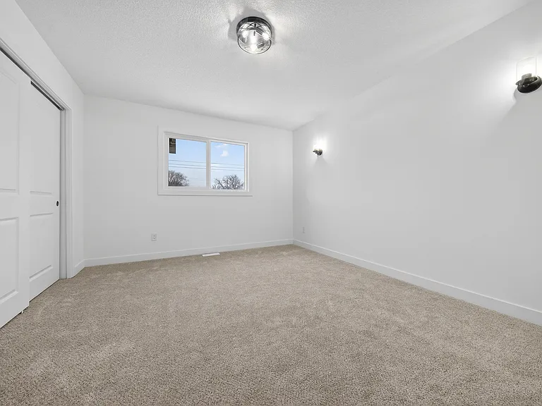 8600 121st Ave NW — Photo 18
