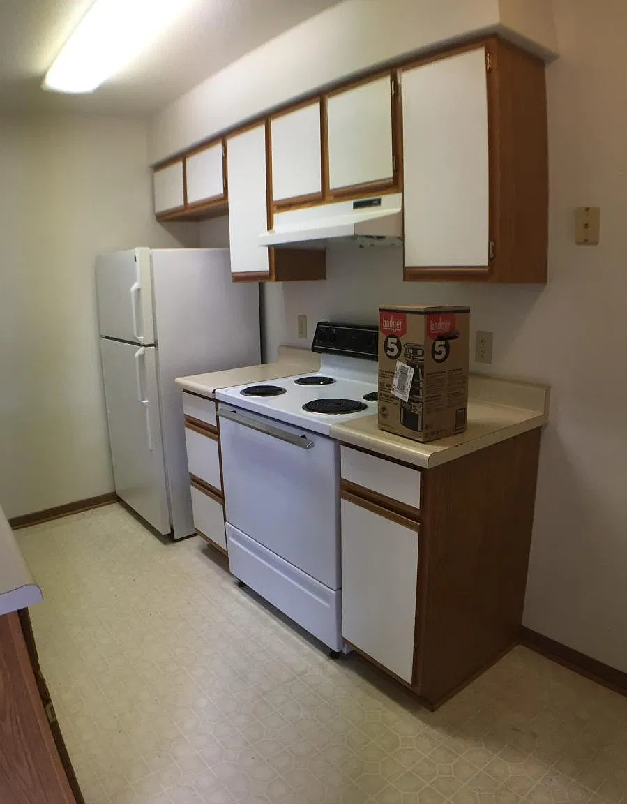2 bed, 782 sqft, $1,306 — Photo 2