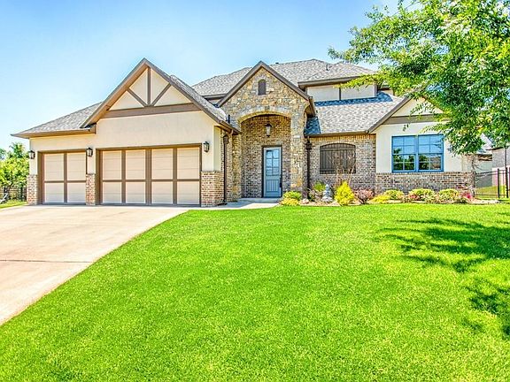 3rd image of 15705 Cambria Ct