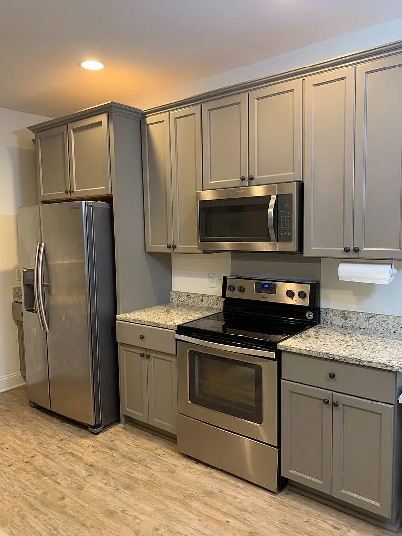 2037 Stephanie Court — Photo 2