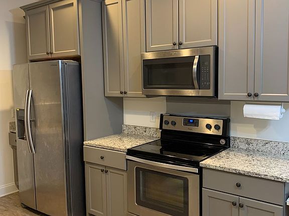 2nd image of 2037 Stephanie Ct