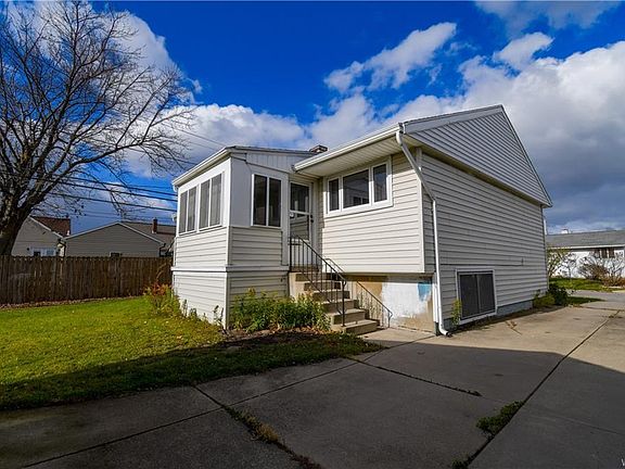 2nd image of 19 Parkedge Ct