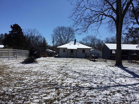 4th image of 808 Illinois Ave