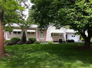 318 Fredrick Dr, Farrell, PA