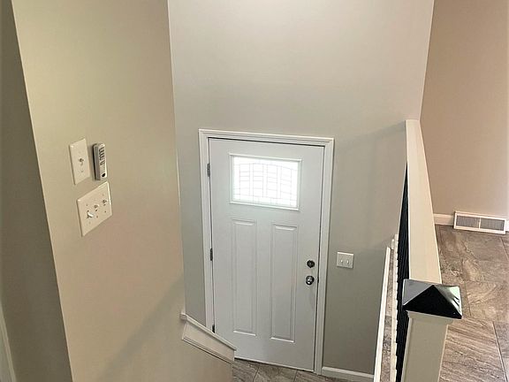 3rd image of 14585 Red Rock Dr