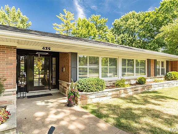 2nd image of 425 Gabriel Dr