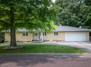 6401 N Brookwood Ln, Peoria, IL