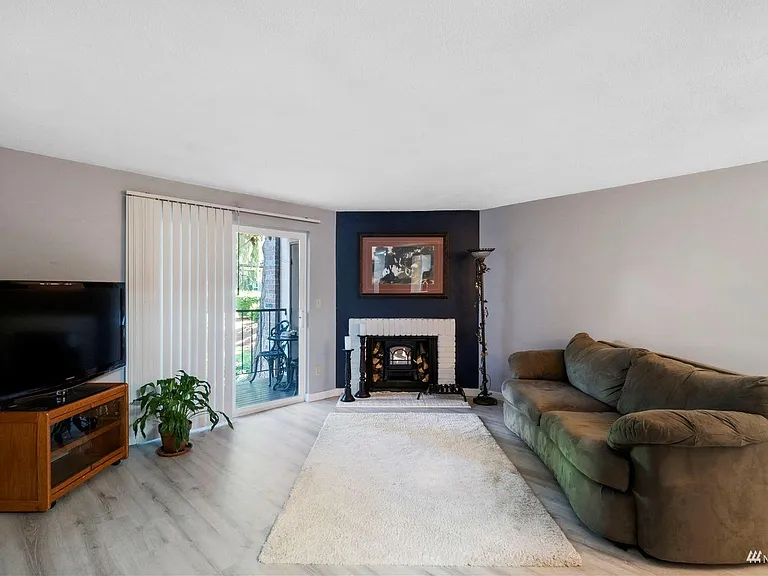 4501 Grandview Dr W #220T — Photo 4