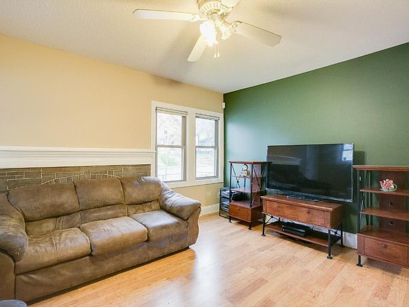 5th image of 3635 Lyndale Ave N