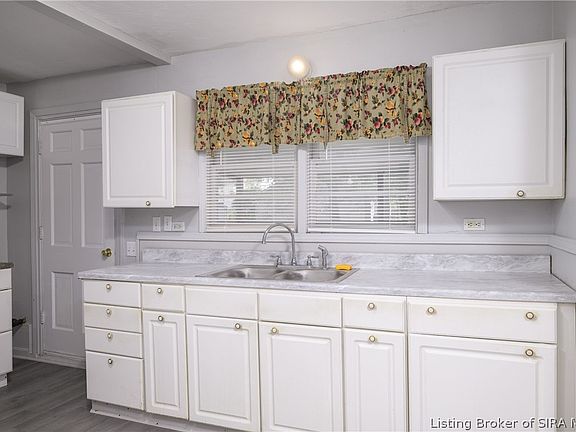 5th image of 103 N Lockwood Avenue