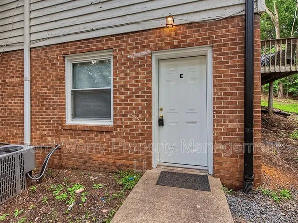 615 Dumaine St, Eden, NC 27288