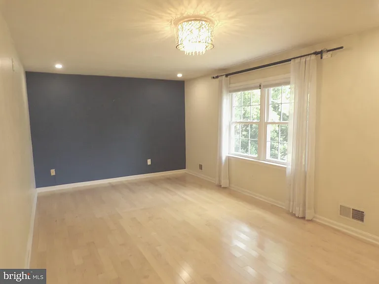 5915 Parkridge Ln — Photo 12