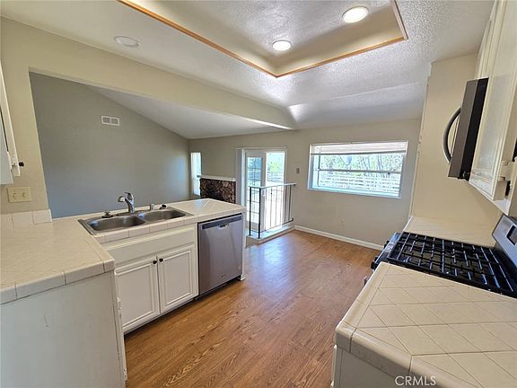 4th image of 10504 Strathmore Dr
