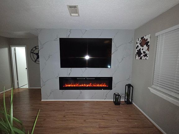 3rd image of 8118 S Hamilton Rd