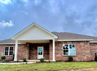 10 Josie Dr, Ellisville, MS 39437
