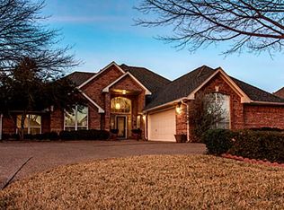 906 Riviera Dr, Mansfield, TX 76063