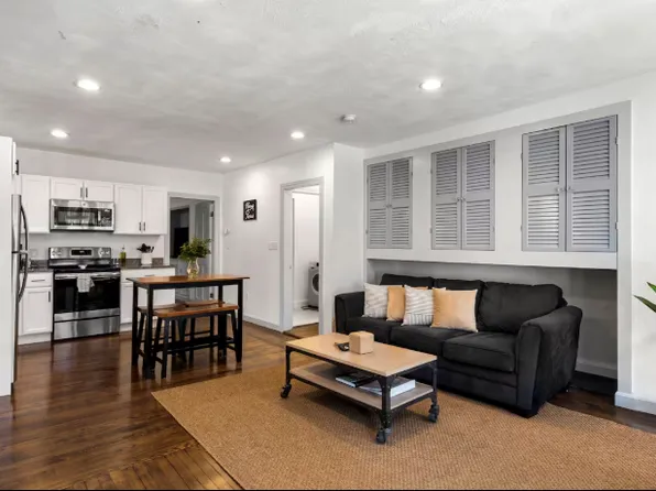 60 Essex St #2, Salem, MA 01970