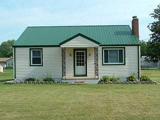 1st image of 135 Marne Dr NE