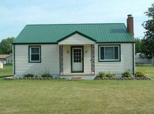 135 Marne Dr NE, Newark, OH 43055