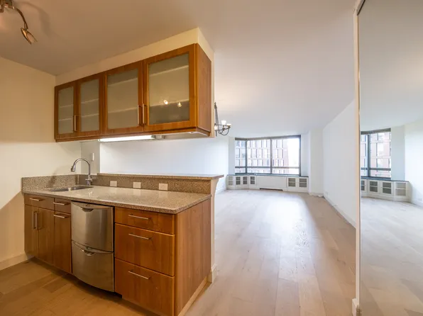 630 1st Avenue image 14 of 19