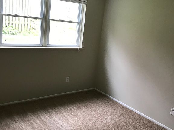 5th image of 544 Langfield St