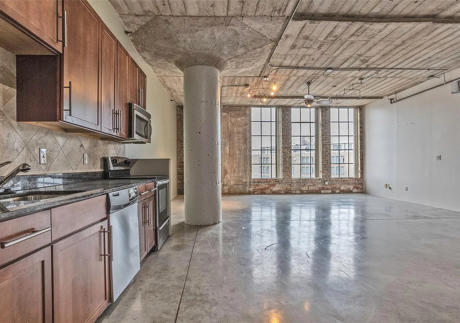Serene and picturesque apartment — Photo 1