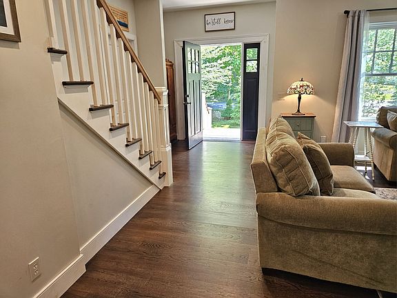 4th image of 6430 Hortons Ln