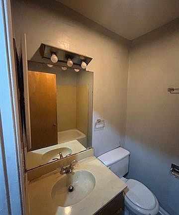 2nd image of 5636 Tullis Dr