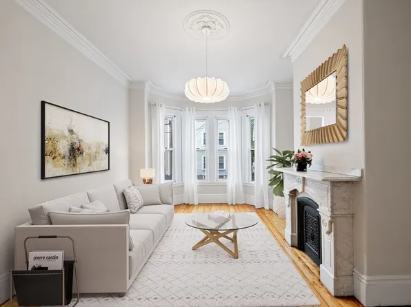 118 Princeton St #1, East Boston, MA 02128