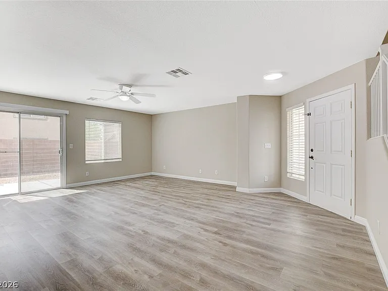 1129 Autumn Bay Ct — Photo 3