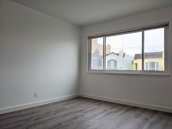 3rd image of 4010 Mission St #1