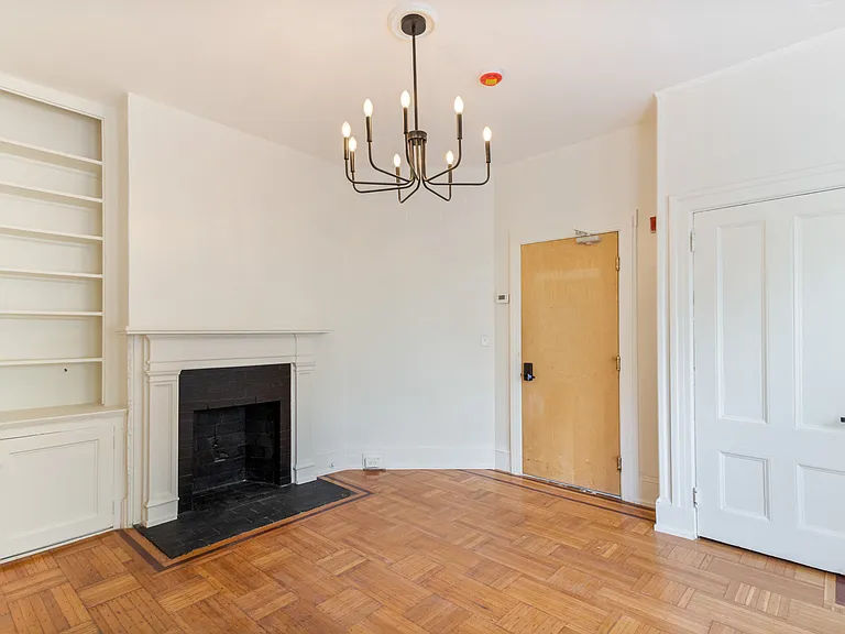169 Waterman St #2 — Photo 6
