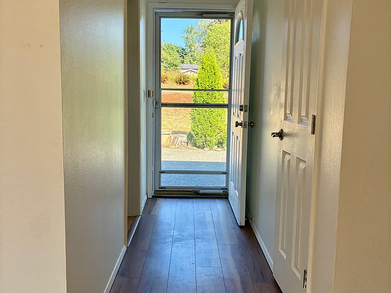 1302 Pine Ave — Photo 14