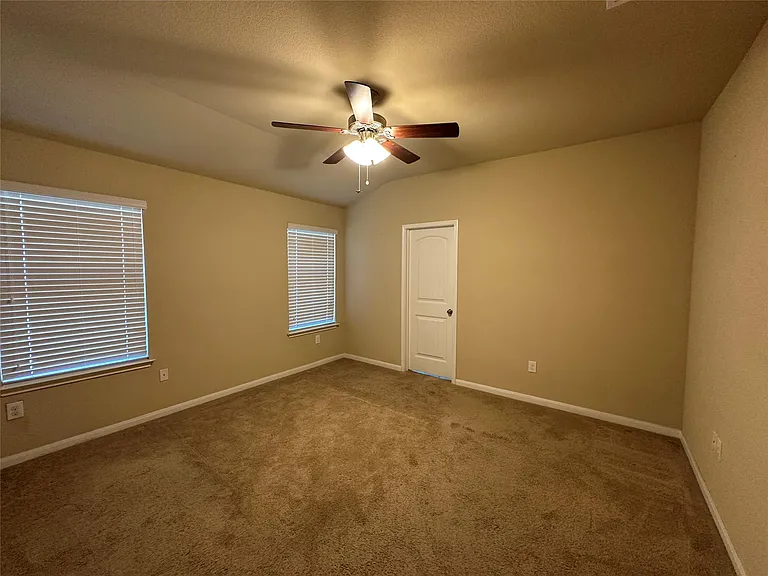 1919 Mexia Dr — Photo 8