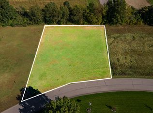 29272 Saddlebred Ln, Dowagiac, MI 49047