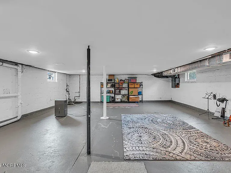 55 Merritt Ave — Photo 2