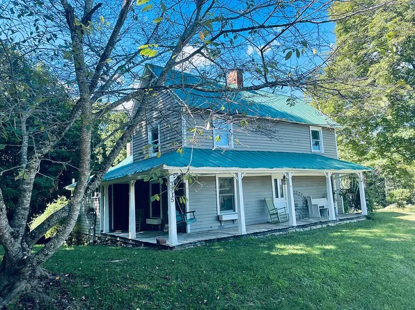 3315 Briar Patch Mountain Rd, Fries, VA 24330